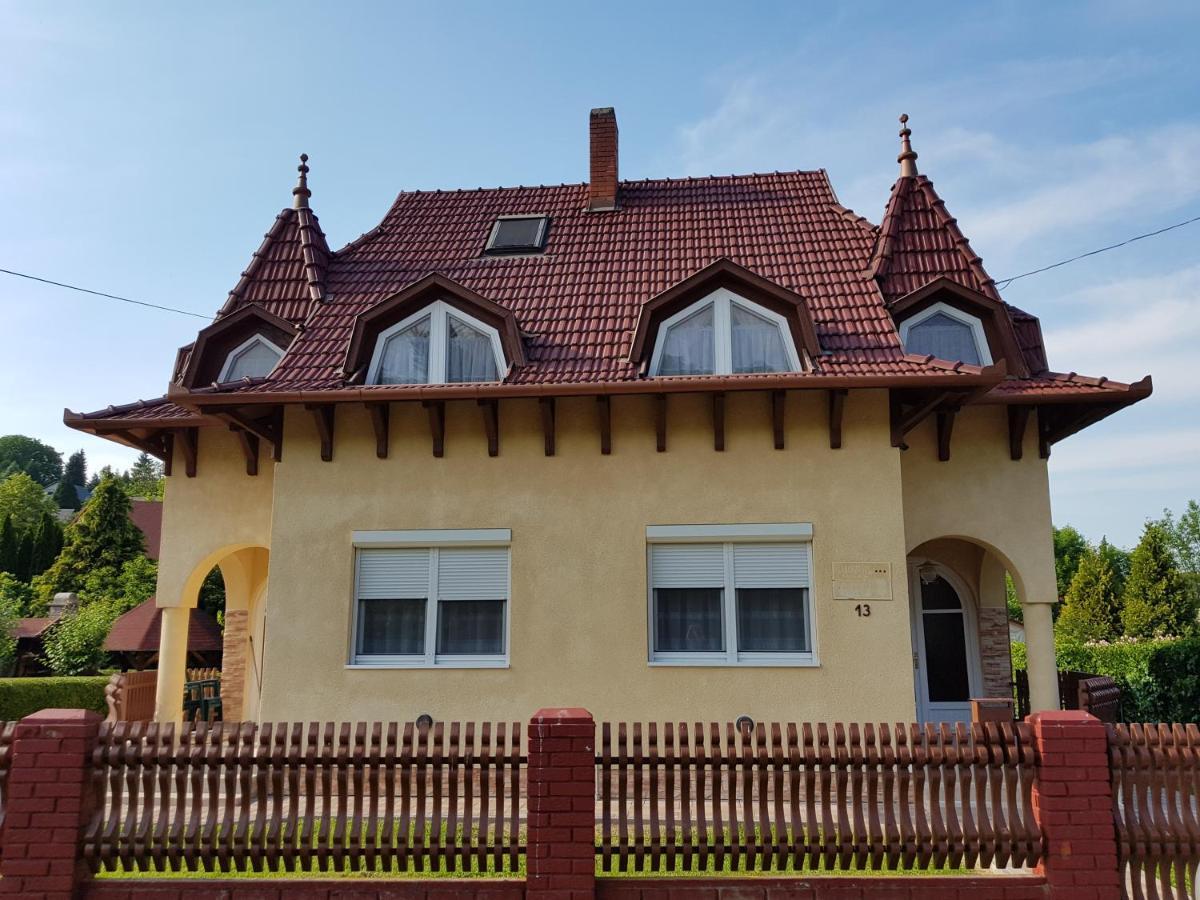 Апартаменти Henrietta Apartmanhaz Залакарош Екстер'єр фото